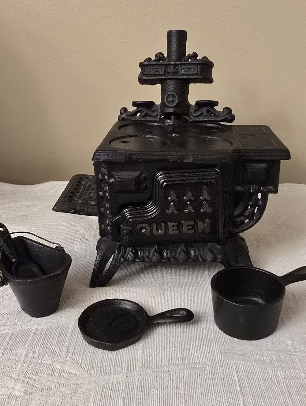 Vintage QUEEN Miniature Cast Iron Stove & Cookware Set
